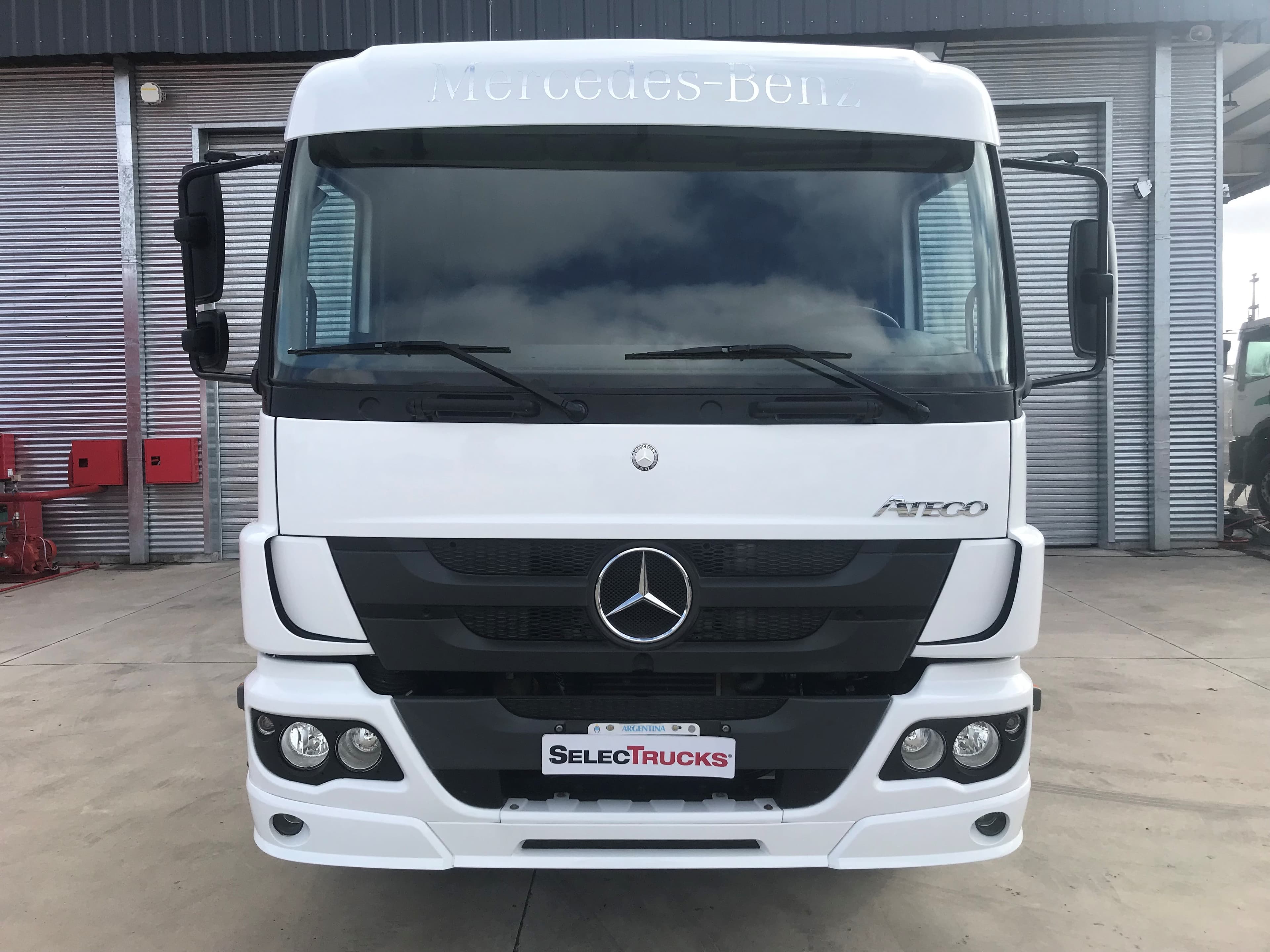 Camión Mercedes-Benz Atego