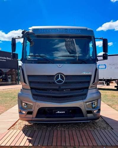 Camión Mercedes-Benz Axor